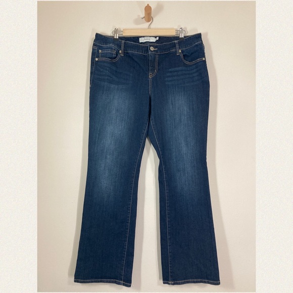 Torrid Relaxed Boot Cut Jeans Plus Size 16R Dark Wash Cotton Bootcut 16 Stretch